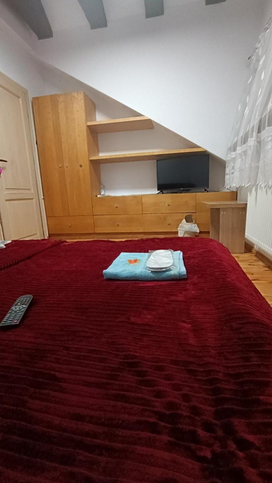 ורשה Saska Ochota Forest Guest House מראה חיצוני תמונה