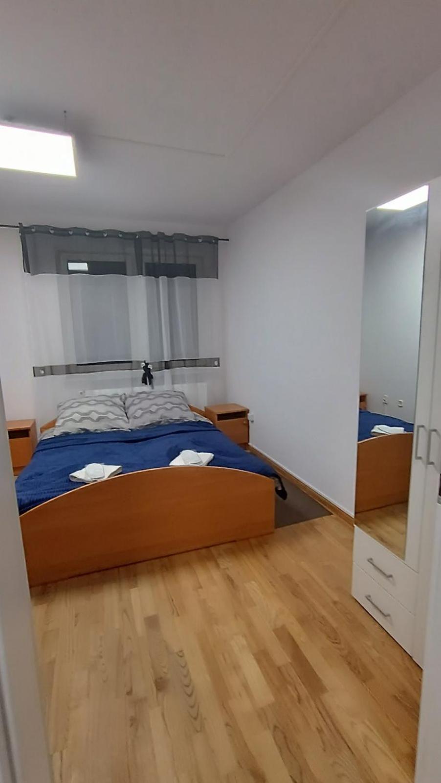 ורשה Saska Ochota Forest Guest House מראה חיצוני תמונה
