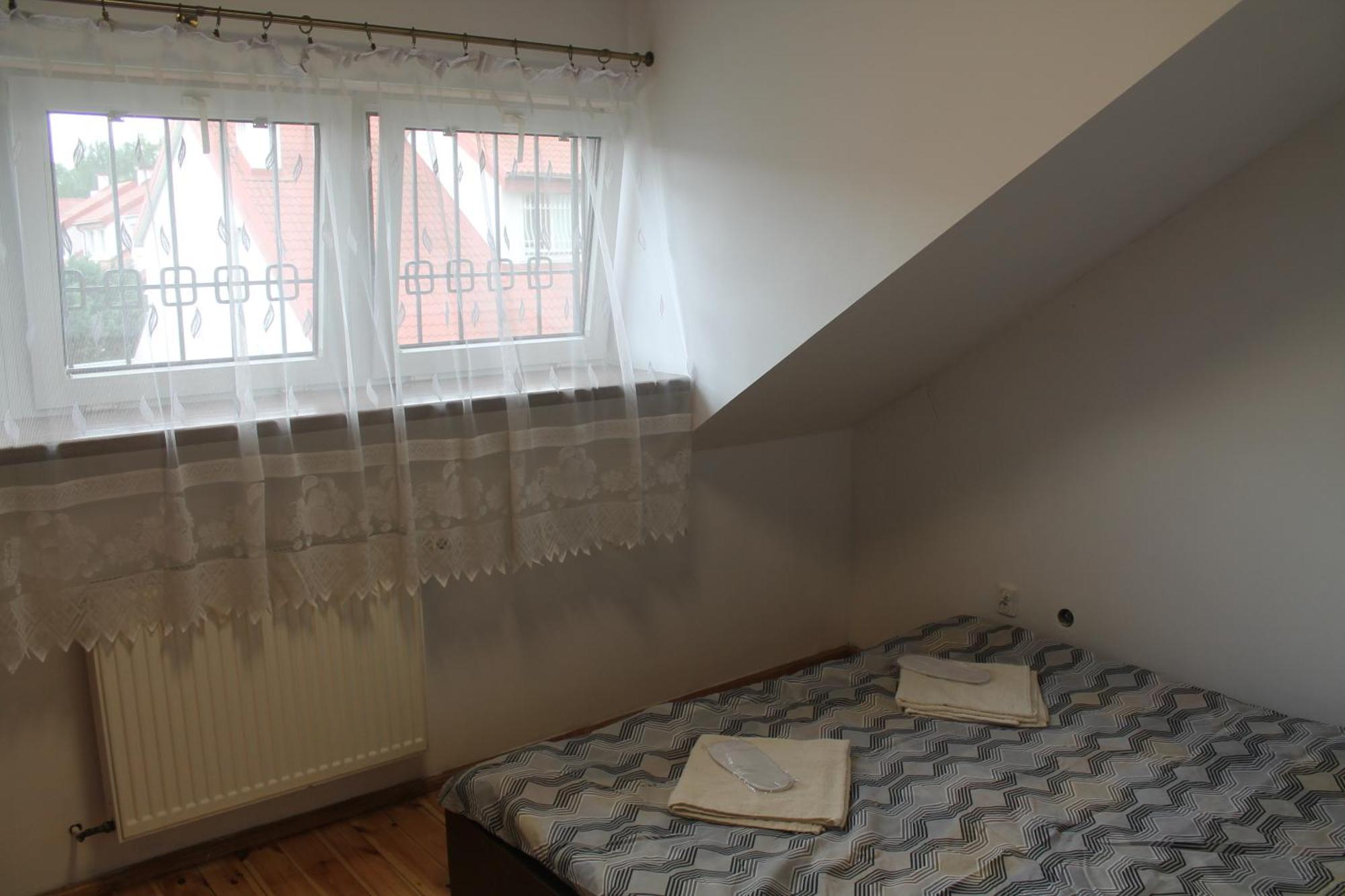 ורשה Saska Ochota Forest Guest House מראה חיצוני תמונה